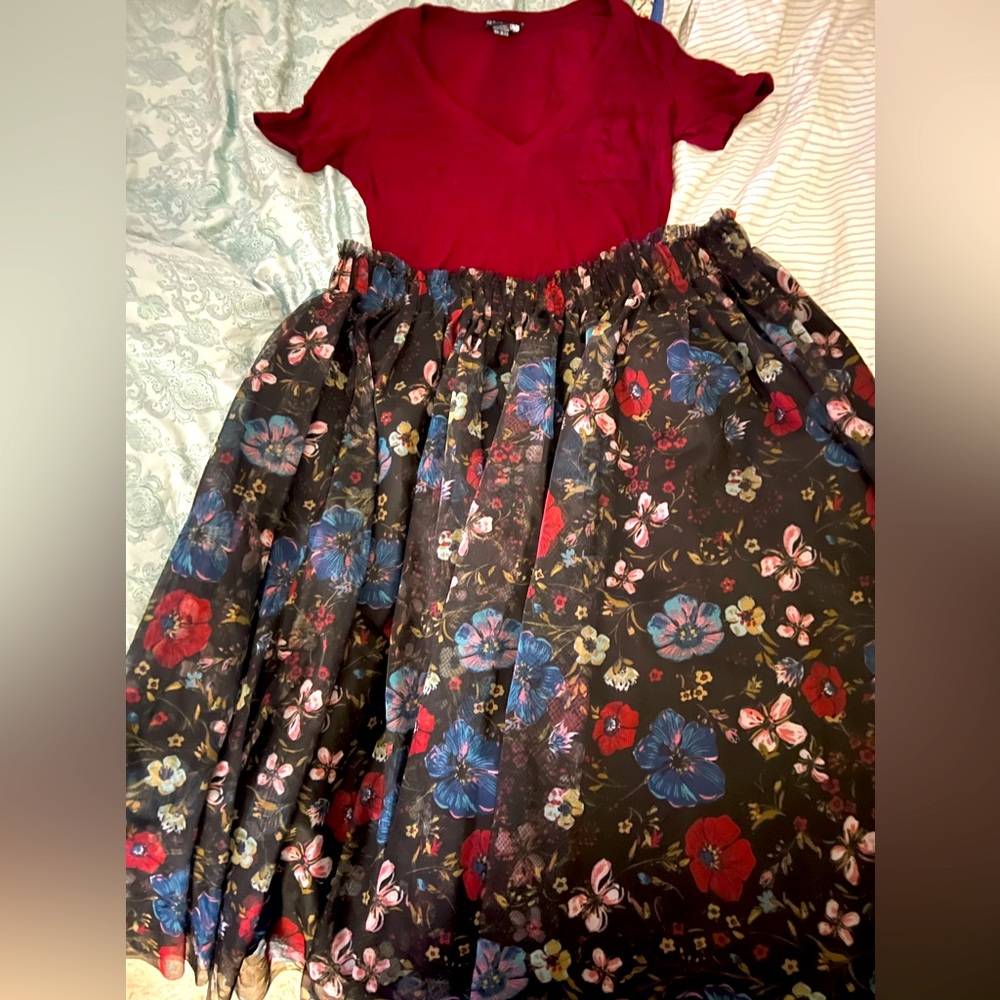 Adorable puffy above the ankle shirt, with matching bodysuit (never worn)